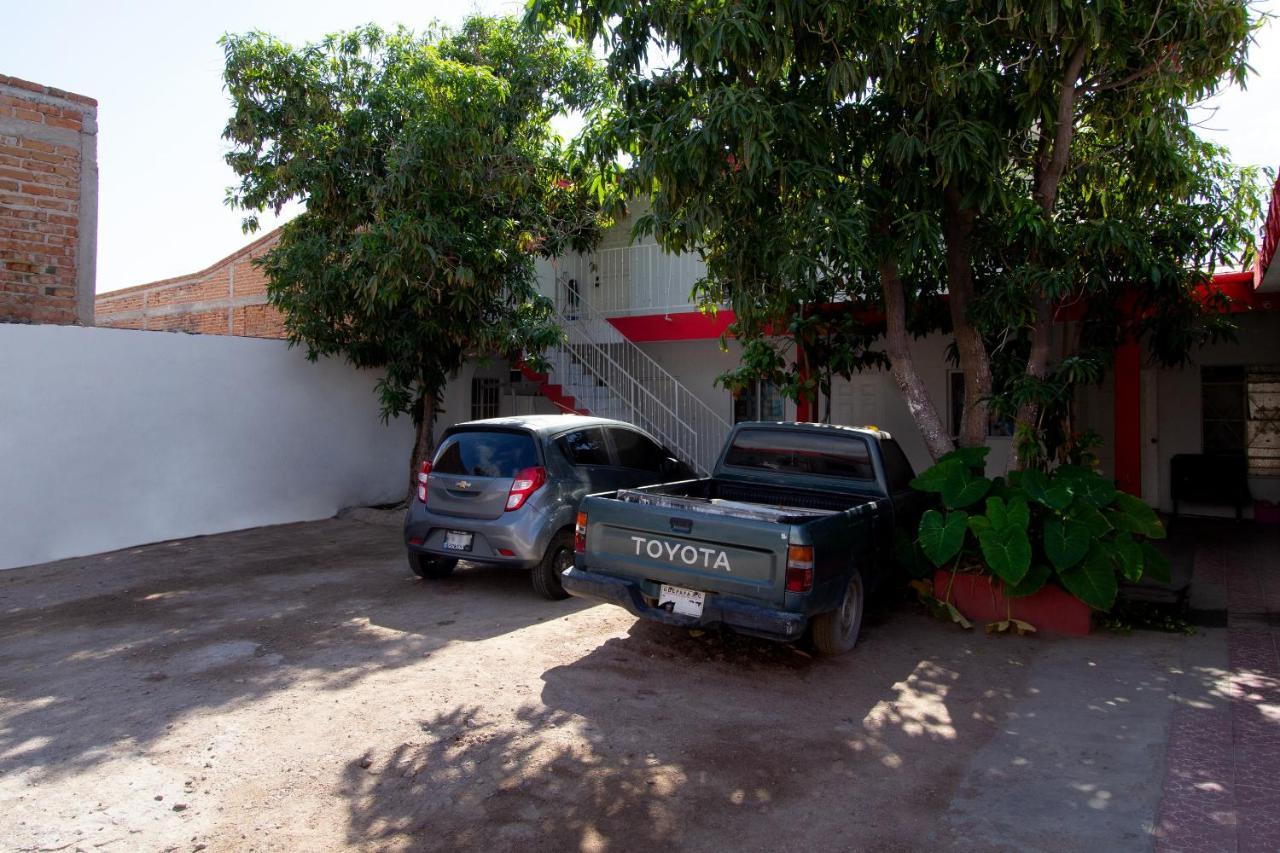 Oyo Casa De Huespedes San Jose Hotel Guaymas Exterior photo